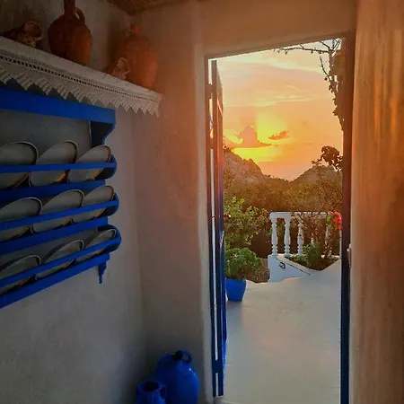 Aegean Serenity - Sea View Retreat Tatil Evi