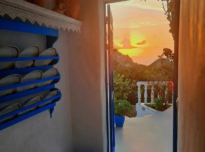 Aegean Serenity - Sea View Retreat 度假居